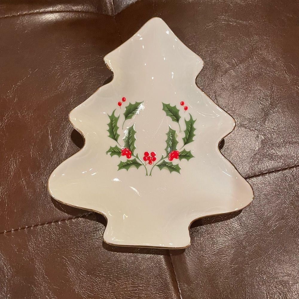 Vintage 1990s Christmas Holly Berries Fine Porcelain  Made in Japan